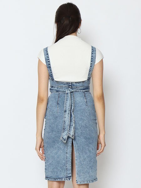 Cottage Core Hearth Neckline Denim Dress